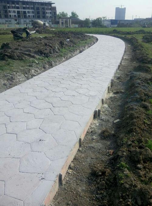 透水地坪 新型铺装如何重塑城市与自然的和谐关系